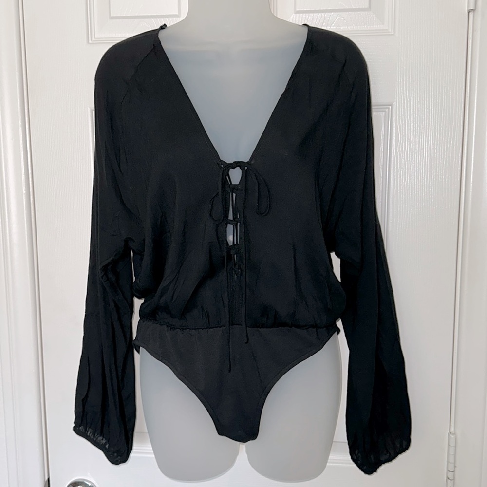 NWT ❤️ LUCCA Los Angeles Black Lace Tie Bodysuit - MSRP $59